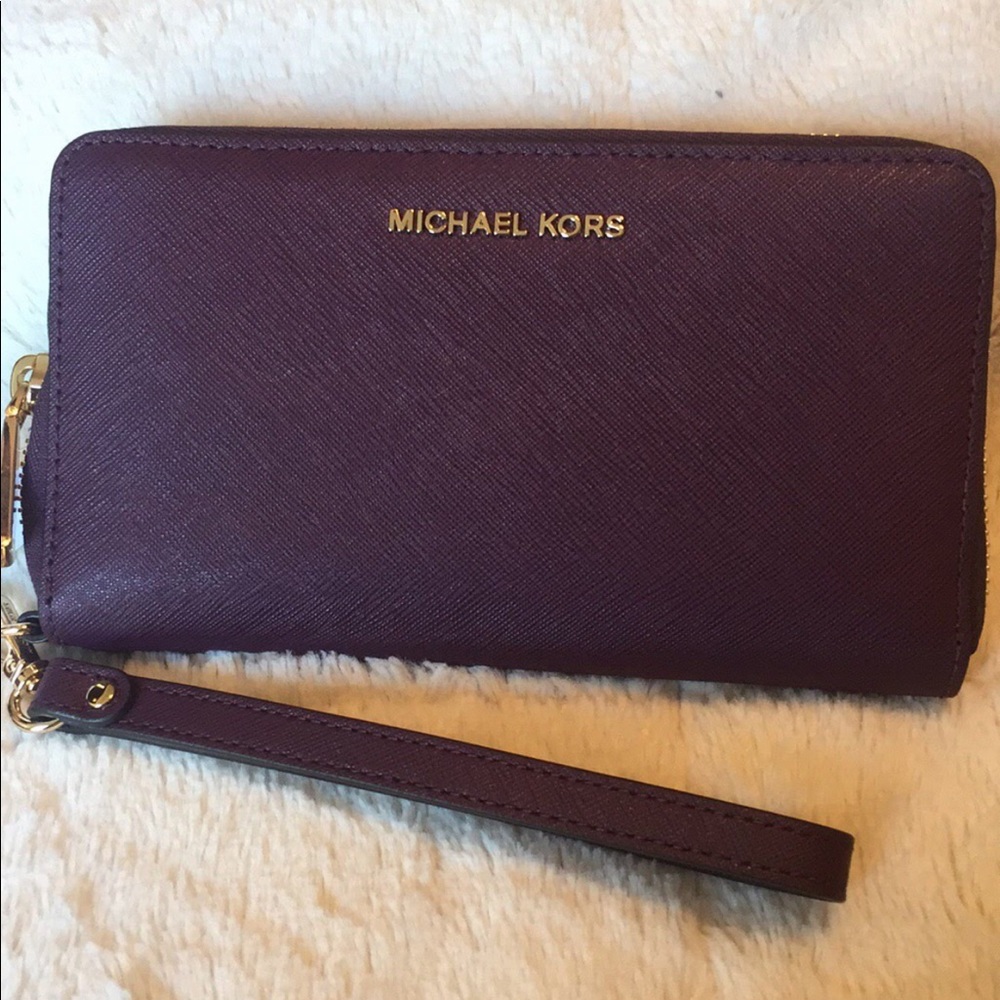 NWT Michael Kors JetSet Smartphone Wristlet Wallet